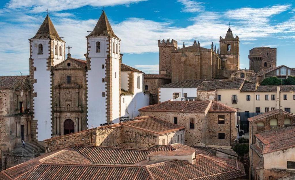 Apartamento Turistico Clavellinas IV Caceres Exterior photo